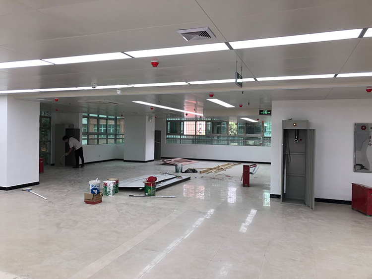 消防滅火器安裝現(xiàn)場
